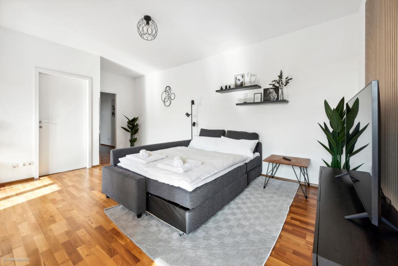 Bernhards Apartment Stadthalle - Klima & Terrasse Wien Ngoại thất bức ảnh